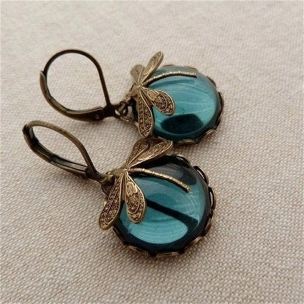 Vintage Bronze Dragonfly Earrings Fashion Gold Color Metal Carving Pattern Inlaid Moonstone Drop Earrings for Women Jewelry Vintage Bronze Dragonfly Earrings Fashion Gold Color Metal Carving Pattern Inlaid Moonstone Drop Earrings for Women Jewelry